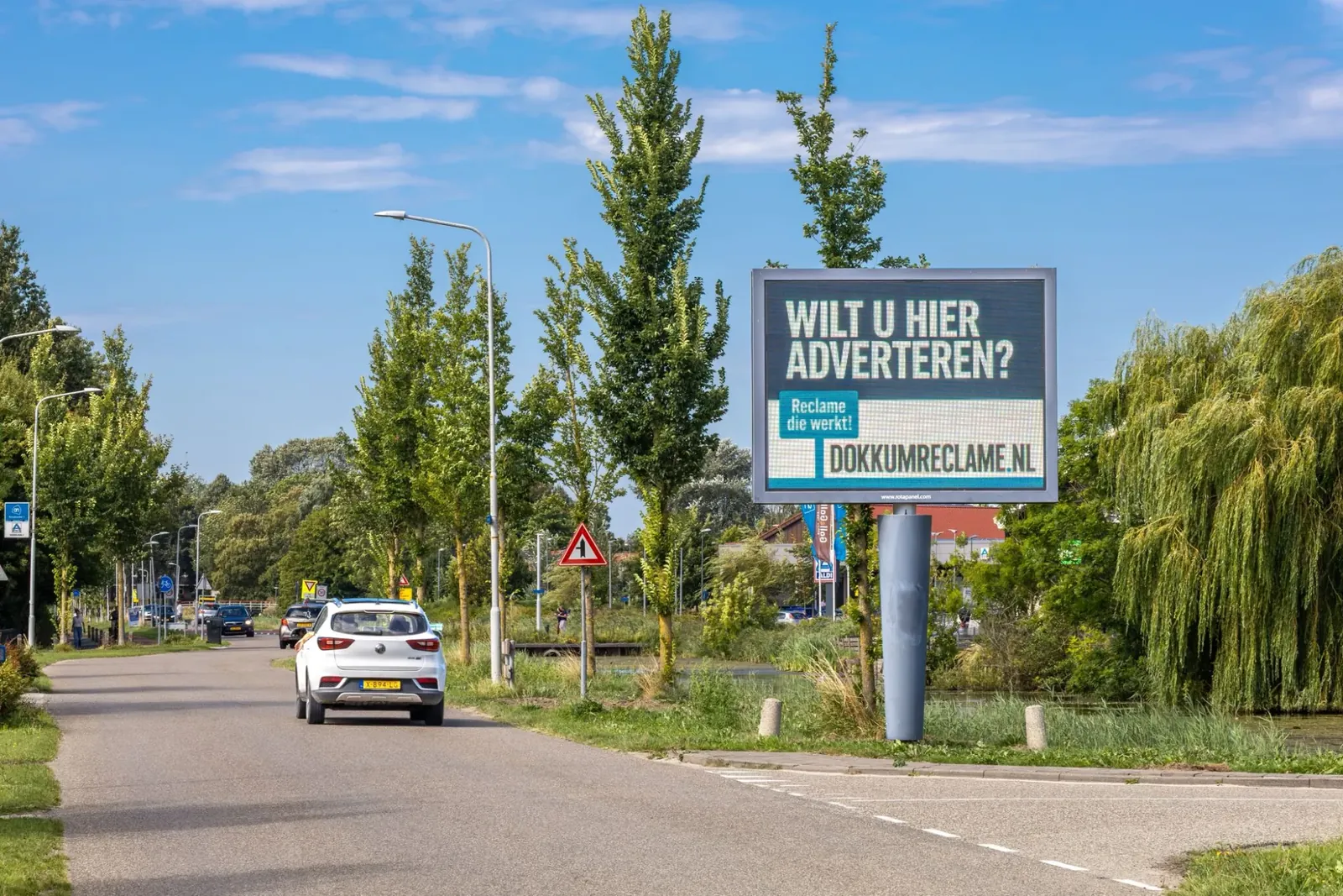 LED-scherm van DokkumReclame.nl aan de Strobosserweg bij Hogedijken